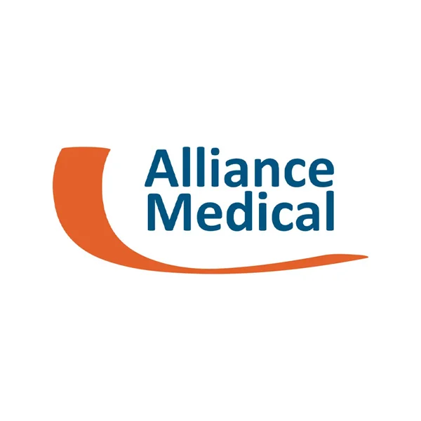 Logo di Alliance Medical: testo blu, curva arancione su sfondo bianco.